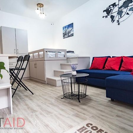 B17 Apartment - Hostaid Budapesta Exterior foto